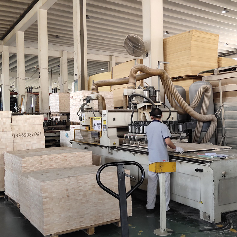 1753754890168055.jpg 五轴加工中心60-790-4.jpg