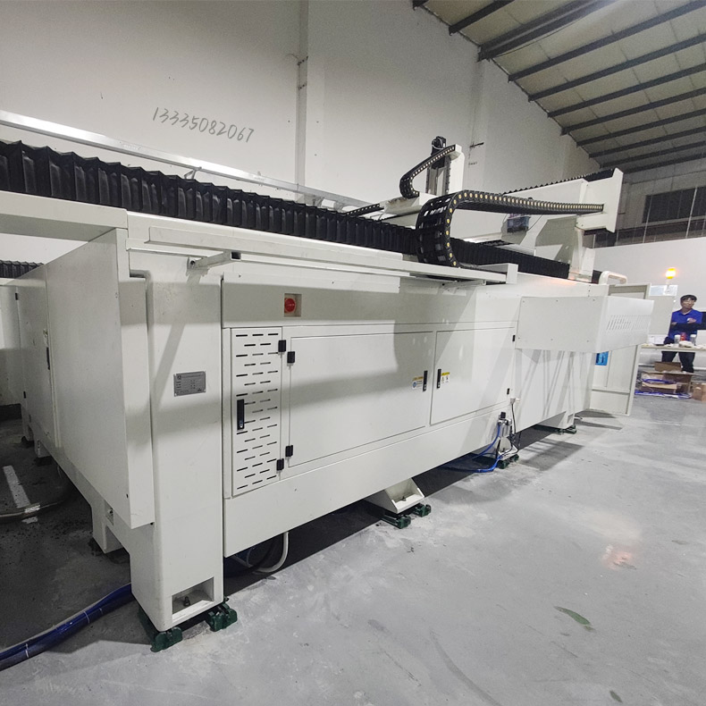 1756175188157050.jpg 五轴加工中心241-790.jpg