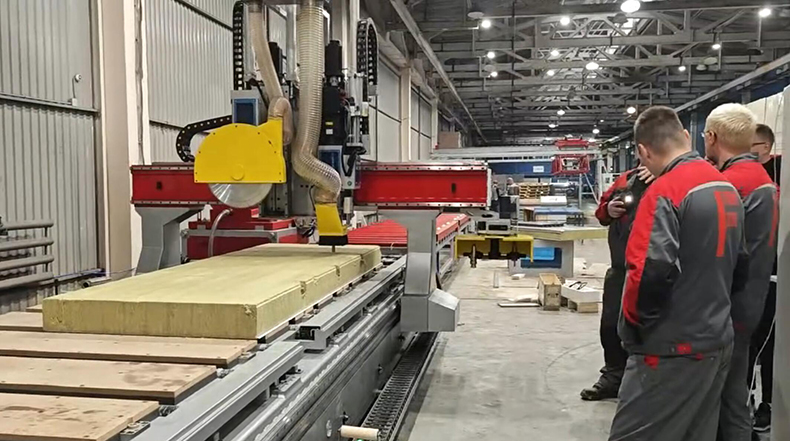 1761109993196594.jpg 岩棉切割2.jpg