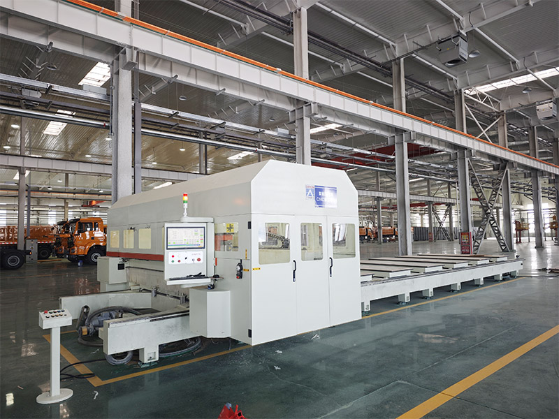大型厢板加工中心，重新定制智能生产新标准