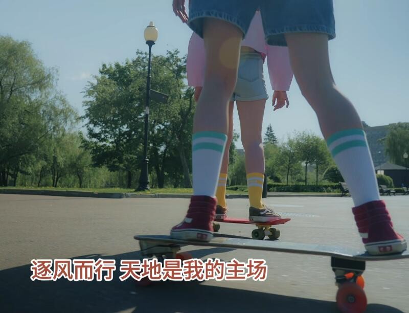 滑板五轴加工中心1.jpg